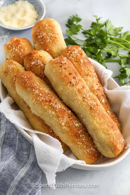 Garlic Bread Sticks + 1 Dip